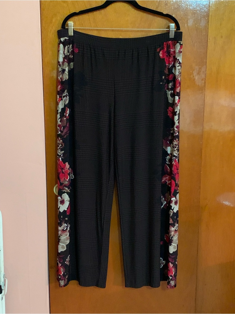 SUSAN GRAVER Women’s Wide Leg Pull-On Pants Floral Side Panels LP